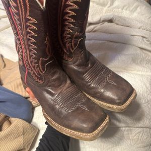 Ariat boots women’s